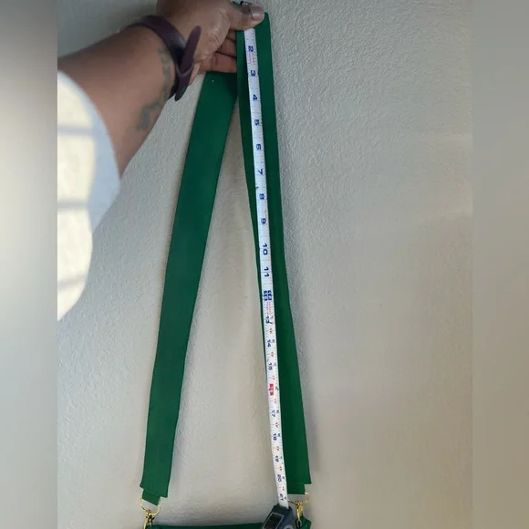 DENYM & DIAMONDS CROSSBODY ADJUSTABLE REVERSIBLE STRAP BAG COLOR KELLEY GREEN - Picture 4 of 11